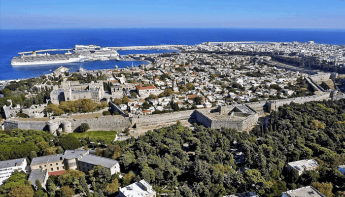 Exploring the Medieval Streets of Rhodes Old Town